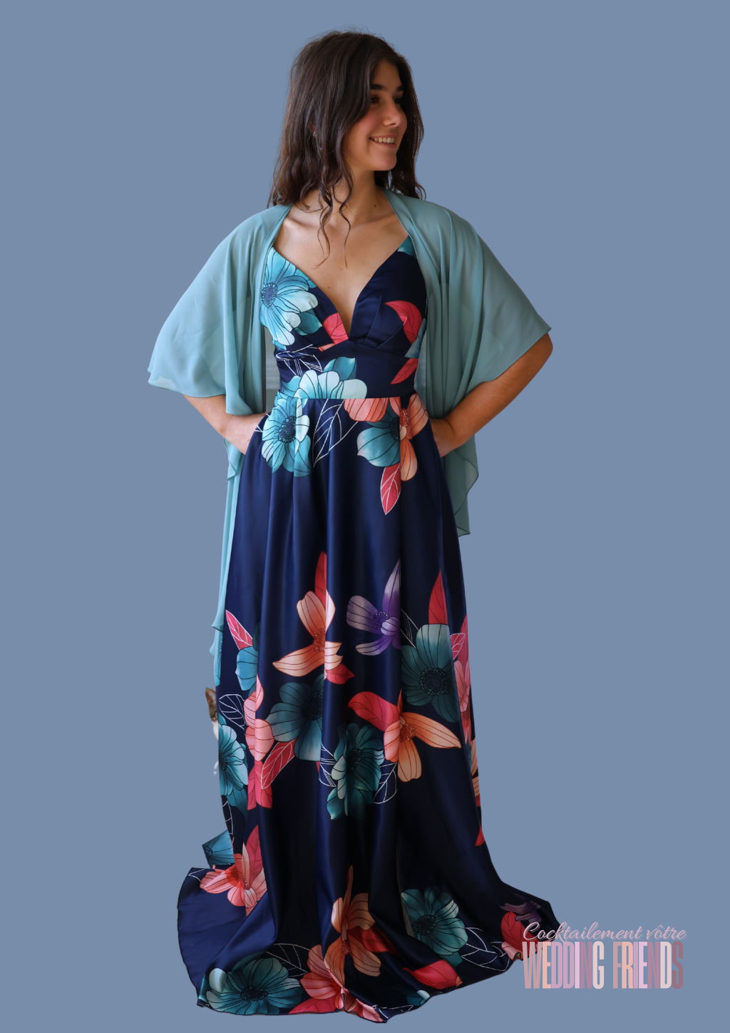 robe-de-cocktail-de-soiree-bleu-marine-imprimee-de-fleurs-avec-etole-wedding-friends.fr-pour-demoiselles-dhonneur-de-mariage-bals-et-fetes-de-fin-dannee-Noël-nouvel-an-evenements-soiree-st-valentin 