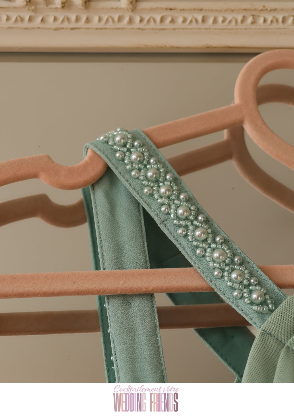 robe-de-cocktail-de-soiree-vert-sauge-avec-perles-wedding-friends.fr-pour-demoiselles-dhonneur-de-mariage-bals-et-fetes-de-fin-dannee-Noël-nouvel-an-evenements-soiree-st-valentin 